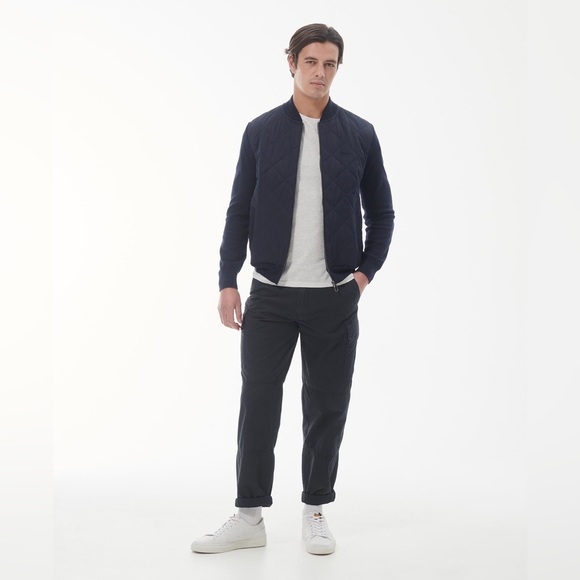 NWTs Barbour Men’s Essential Box Quilted Zip-Thru Jacket. Navy - Picture 8 of 9